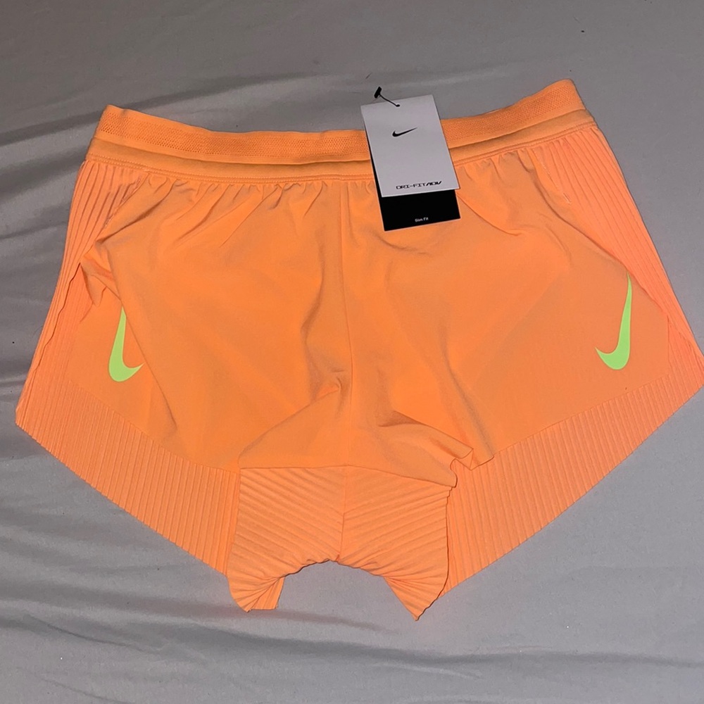 NWT NIKE aeroswift shorts small